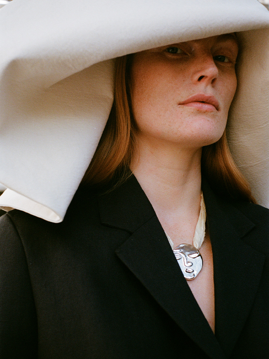 Silver Face Collier